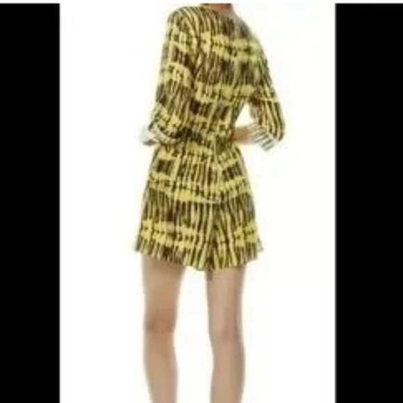 Alice + Olivia Winnie Button Front Roll Cuff Sun Drenched Romper Size 8 NWT - Picture 2 of 9